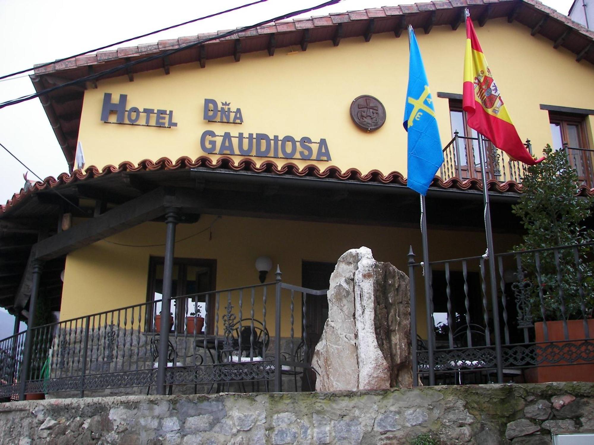 Hotel Dona Gaudiosa Pola de Lena Exterior photo